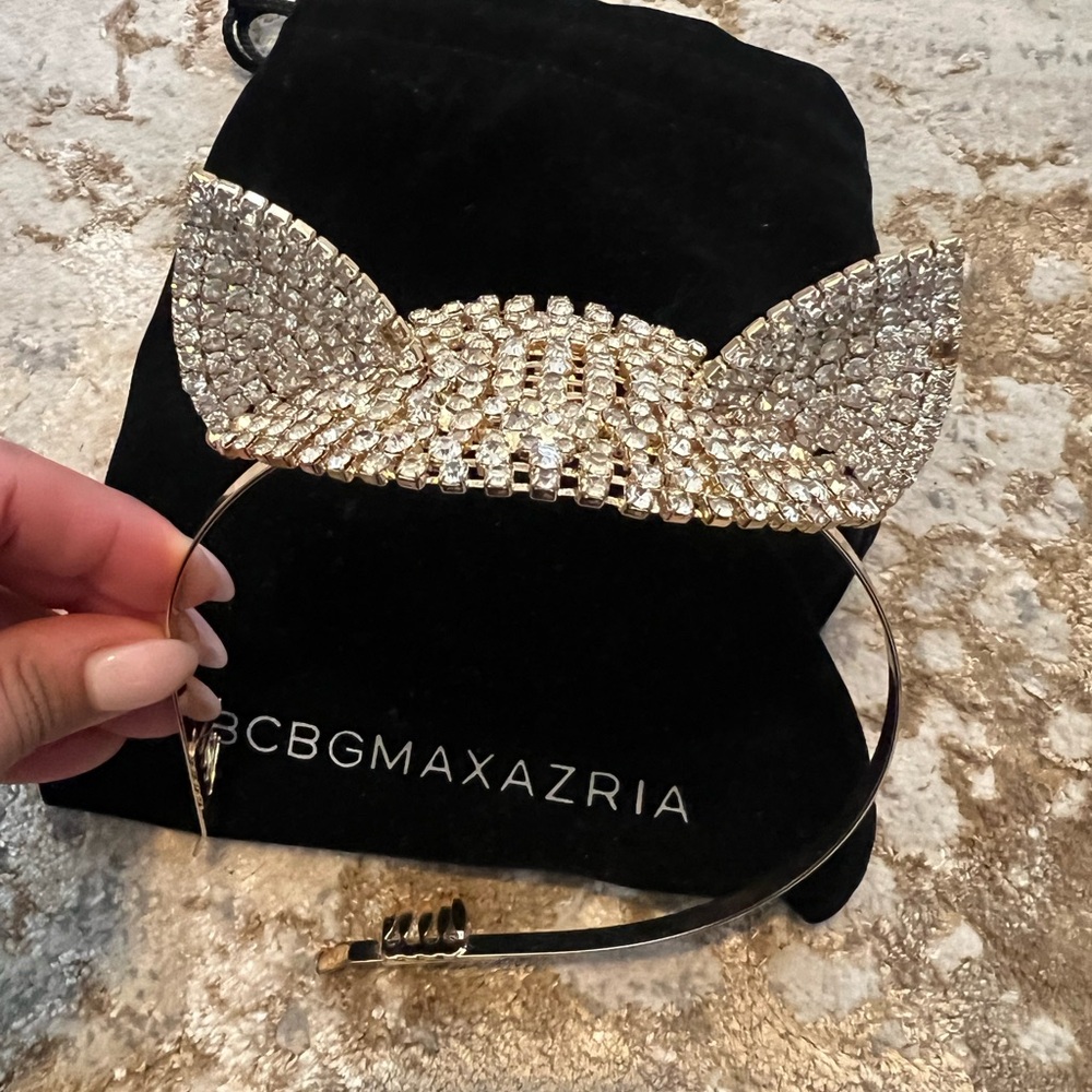 BCBG car ear headband